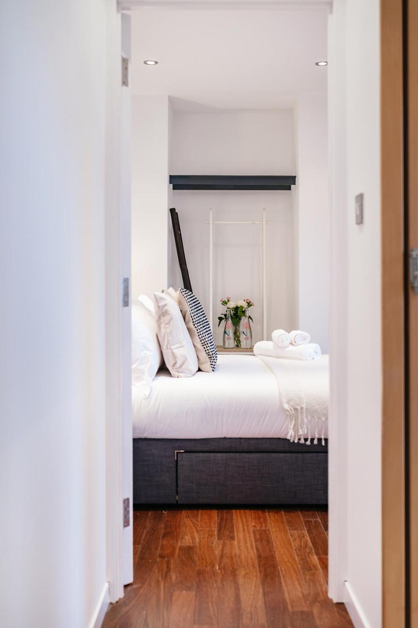 Huge & Central 3 Bedr, 4 Beds, Covent Gdn London Exteriör bild